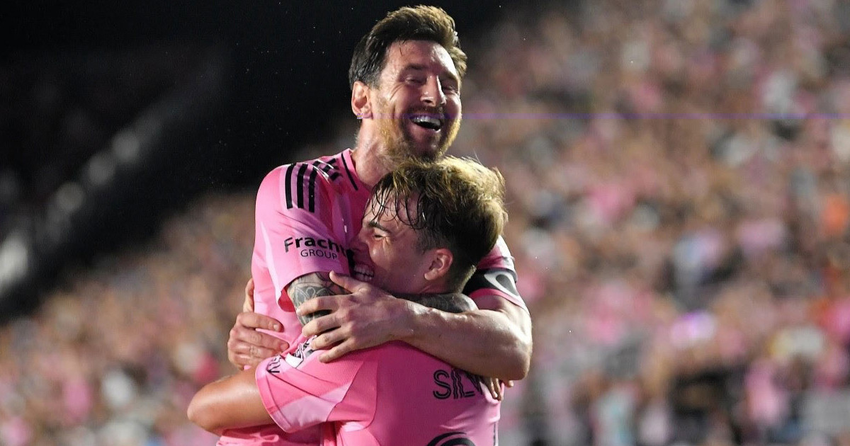 মেসি করলেন জোড়া গোল ও রেকর্ড,  ইতিহাস গড়ে সেমিতে গেল মায়ামি