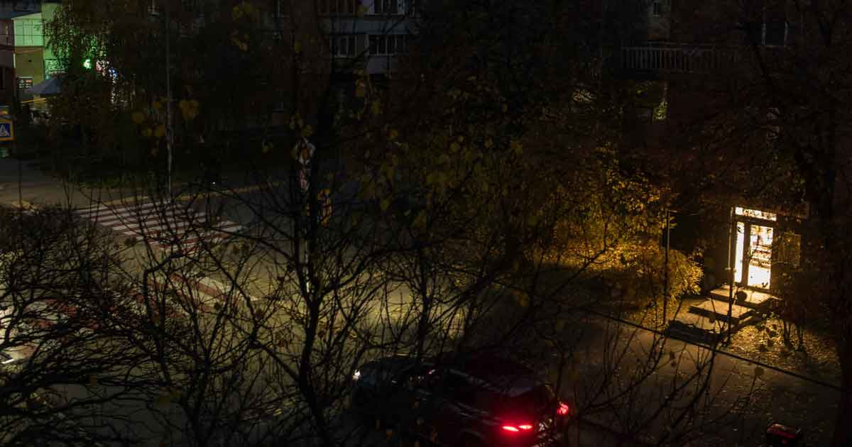 গোটা দেশের বিদ্যুৎ উৎপাদন ব্যবস্থা ধসিয়ে দিলো রাশিয়া, অন্ধকারে ইউক্রেনের বিভিন্ন অঞ্চল