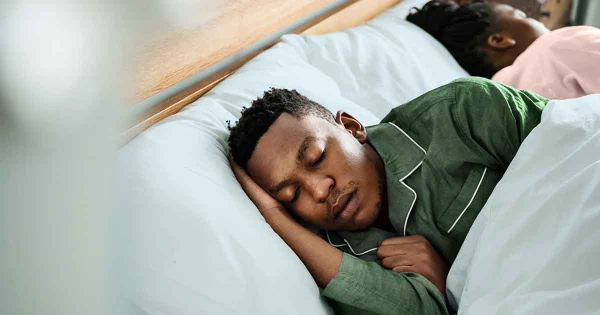 রাতে পর্যাপ্ত ঘুমের পরও দিনে ঘুম পাওয়ার কারণ কী?