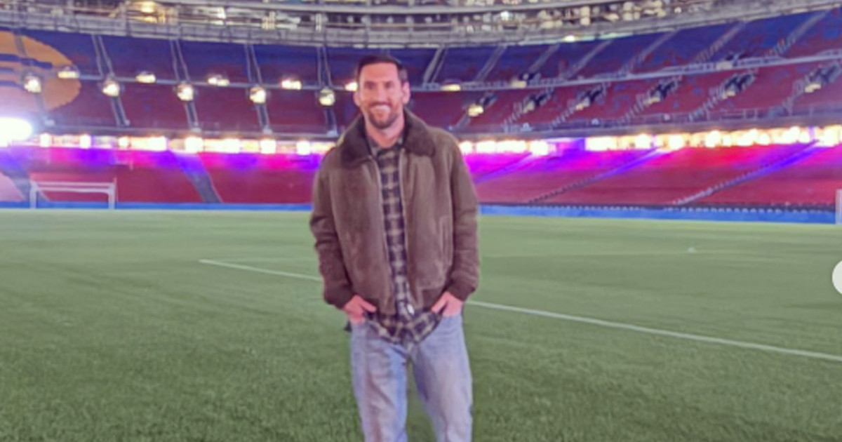 গোপনে বার্সার মাঠে ফিরে যে বার্তা দিলেন মেসি