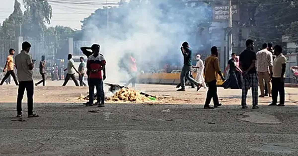 সাভারে কযোগে তিনটি পোশাক কারখানা বন্ধ ঘোষণা