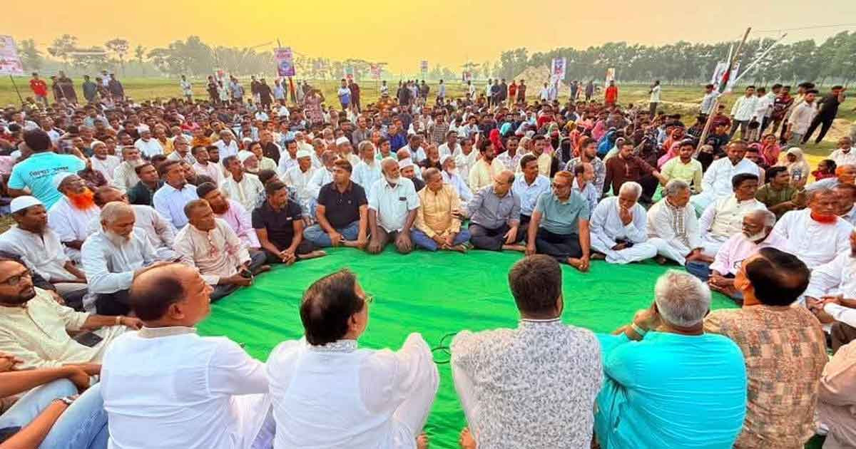 টেকসই বাঁধ নির্মাণের দাবিতে ফেনীতে বিএনপির প্রতিবাদ সভা