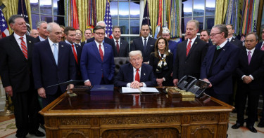 যুক্তরাষ্ট্রের ইতিহাসে দীর্ঘতম 'শাটডাউন' সমাপ্ত: ট্রাম্পের স্বাক্ষরে অচলাবস্থা নিরসন