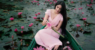 মিথিলাকে ভোটে জেতাতে বাংলাদেশে কেন এত হৈচৈ