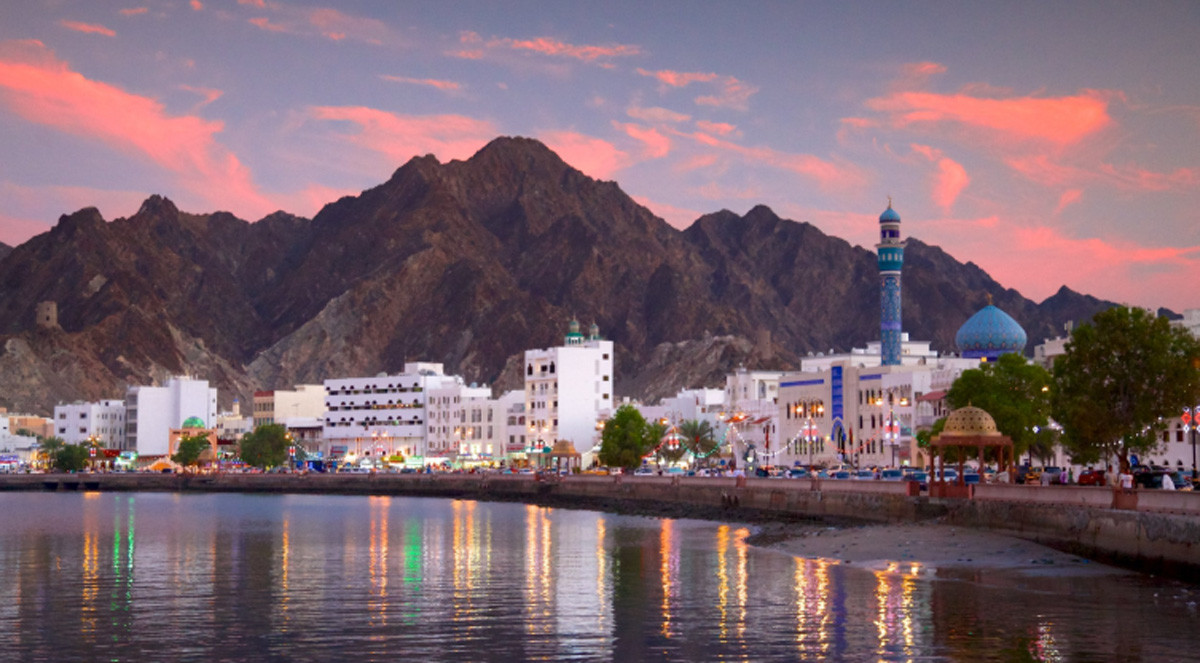 বিভিন্ন দেশের মেধাবীদের টানতে ওমানের নতুন ভিসা