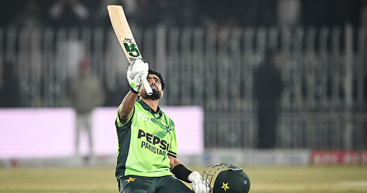 কী এক দীর্ঘ অপেক্ষা! অবশেষে ৮৩ ইনিংস ও ৮০৭ দিন পর সেঞ্চুরির দেখা পেলেন বাবর