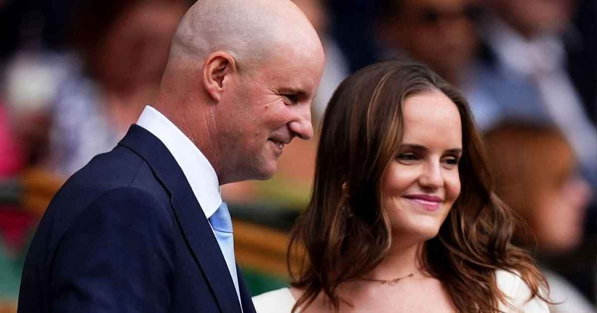 আবারও বিয়ে করতে যাচ্ছেন ইংল্যান্ড কিংবদন্তি স্ট্রস