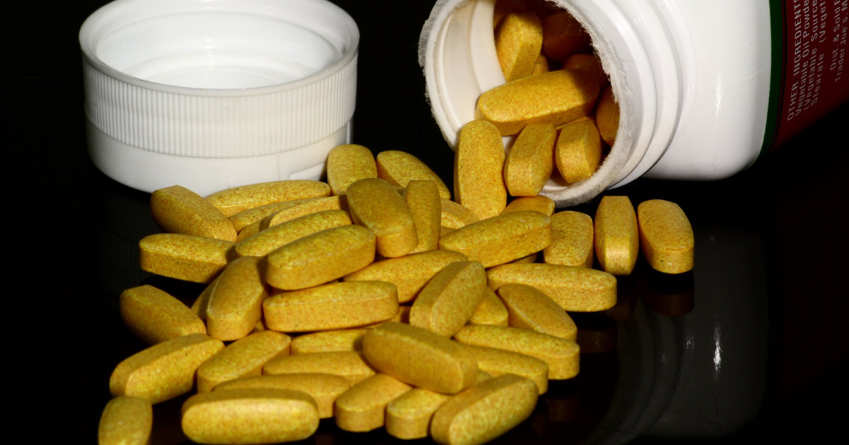 অতিরিক্ত ভিটামিন সাপ্লিমেন্ট ডেকে আনতে পারে যে সব বিপদ