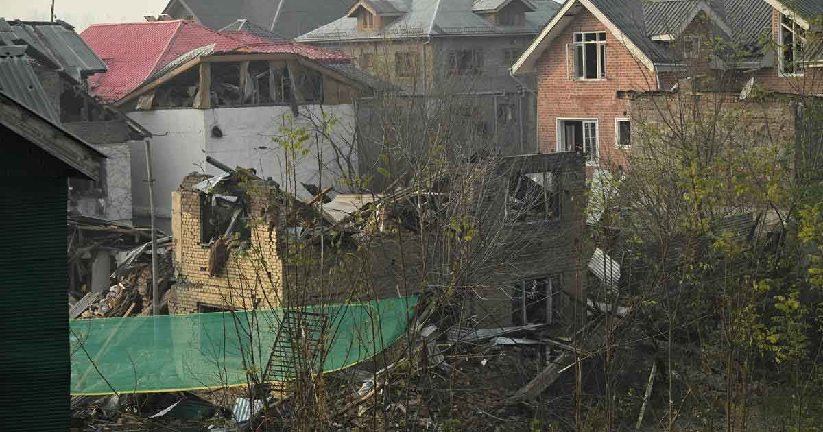 কাশ্মিরে ভয়াবহ বিস্ফোরণ, নিহত ৯