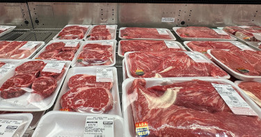 গরুর মাংসসহ যেসব পণ্যে শুল্ক প্রত্যাহার করলেন ট্রাম্প