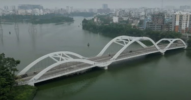 হাতিরঝিলে ককটেল বিস্ফোরণ, মোটরসাইকেলে আগুন