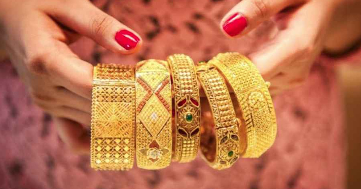 অবশেষে দেশের বাজারে স্বর্ণের দামে বড় পতন, আজ প্রতি ভরি কত কমে বিক্রি হবে?