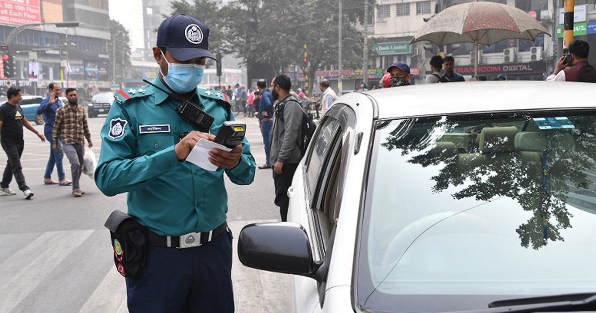 ট্রাফিক আইন লঙ্ঘনে ডিএমপির ১৫০৩ মামলা