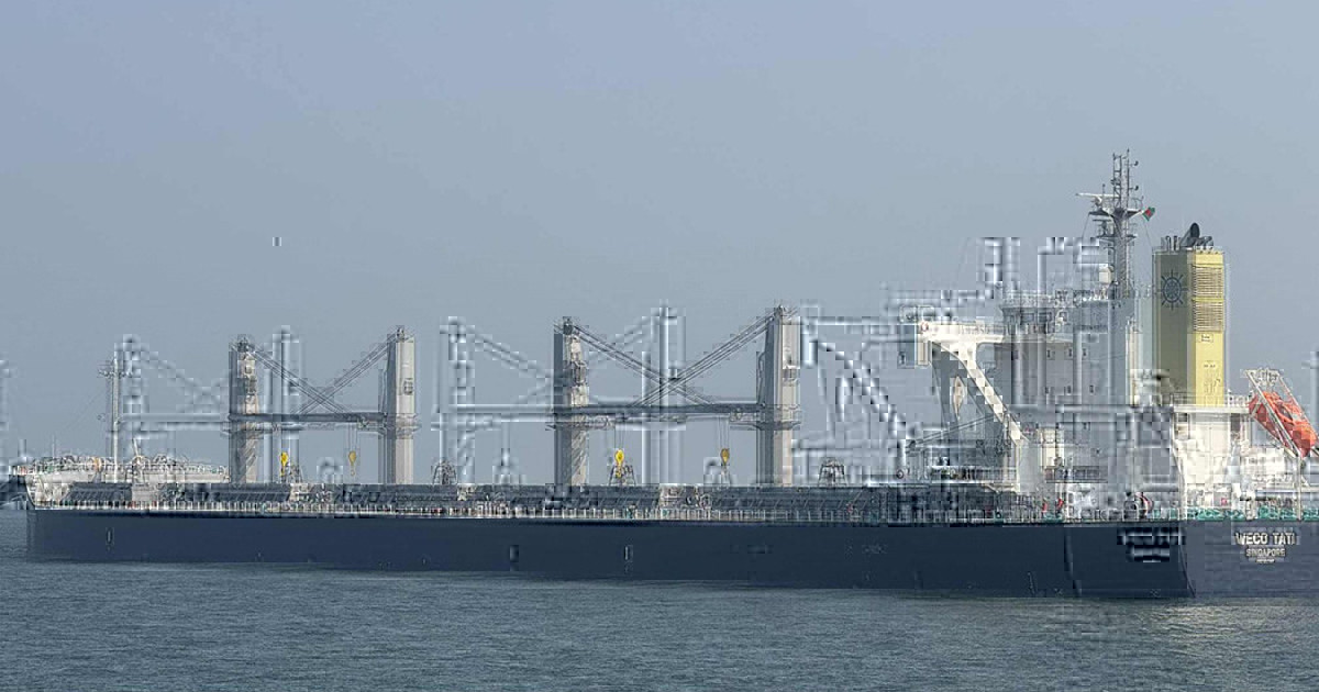 মোংলা বন্দরে মার্কিন জাহাজ থেকে গম খালাসের কাজ শুরু