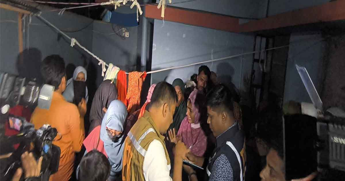 খুলনায় শিশুসহ একই পরিবারের ৩ জনকে হত্যা