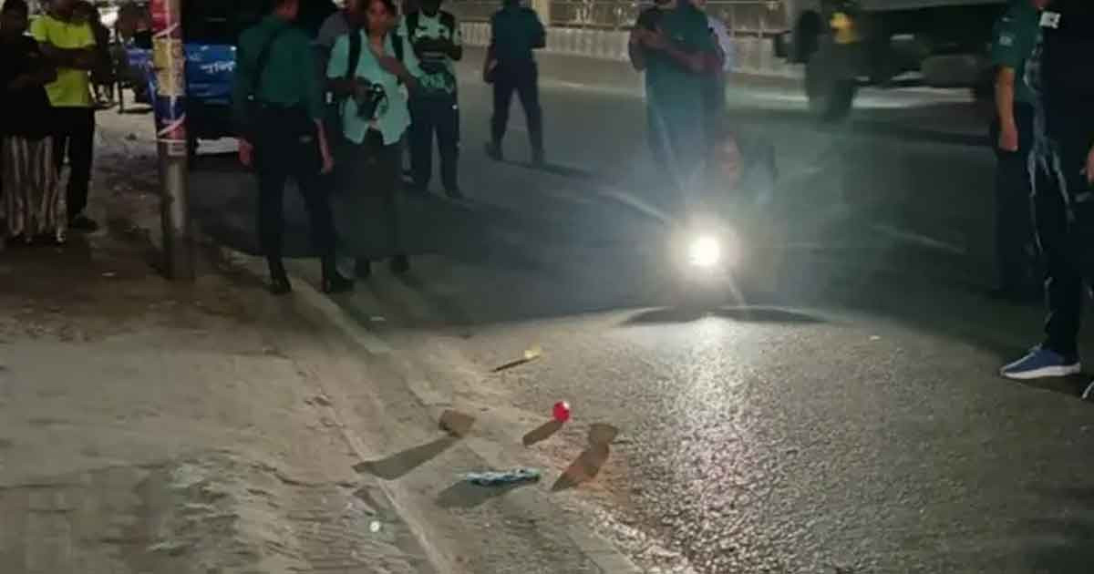 উপদেষ্টার বাড়ির সামনেসহ ঢাকার বিভিন্ন স্থানে ককটেল বিস্ফোরণ