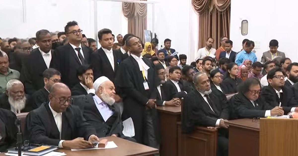 হাসিনার মামলার রায় শুনতে ট্রাইব্যুনালে উপস্থিত আছেন যারা