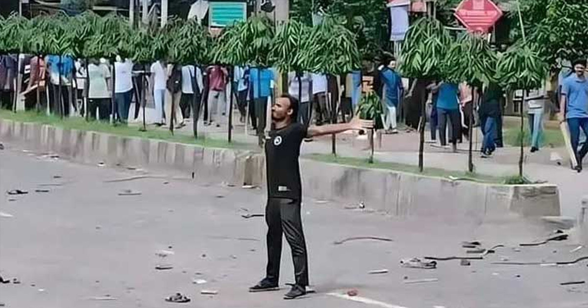 হাসিনার মৃত্যুদণ্ডের রায়ে সন্তুষ্ট শহীদ আবু সাঈদের পরিবার