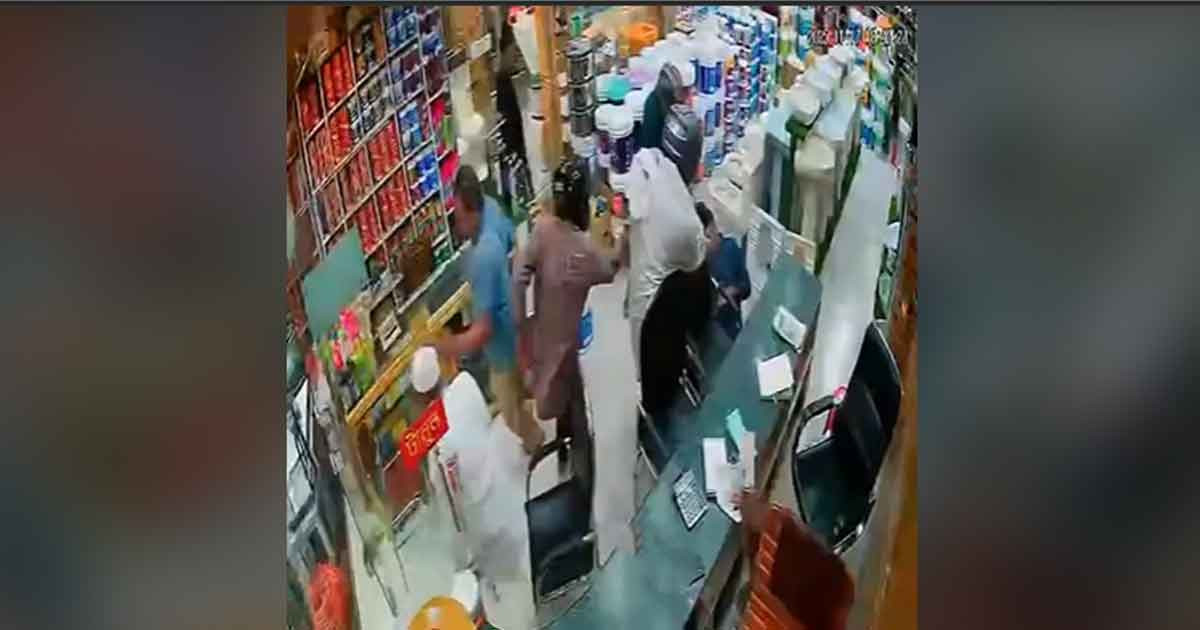 হেলমেট পরে যুবদল নেতাকে প্রকাশ্যে গুলি করে হত্যা