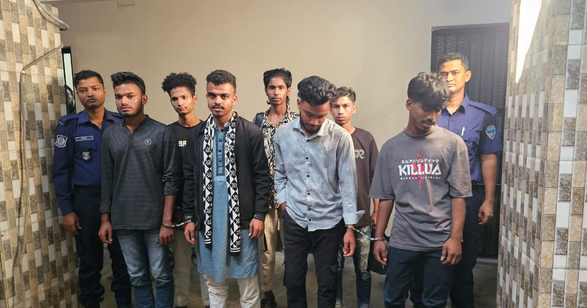 হাসিনার রায় ঘিরে ফেনীতে নাশকতার চেষ্টাকালে আটক ৯