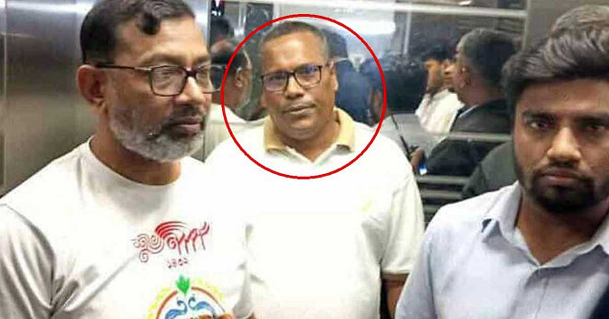 ঢাবির ডেপুটি রেজিস্ট্রার আটক