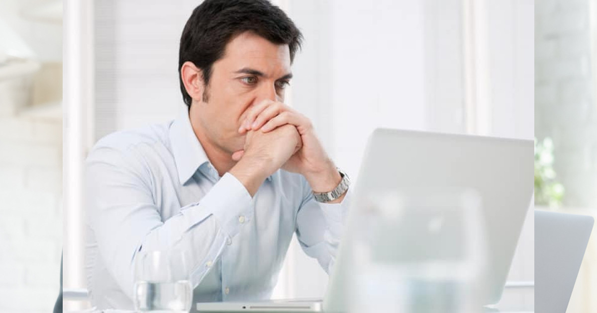 একটানা ডেস্কে বসে কাজ করে যেভাবে শুক্রাণুর মান নষ্ট করছেন পুরুষরা