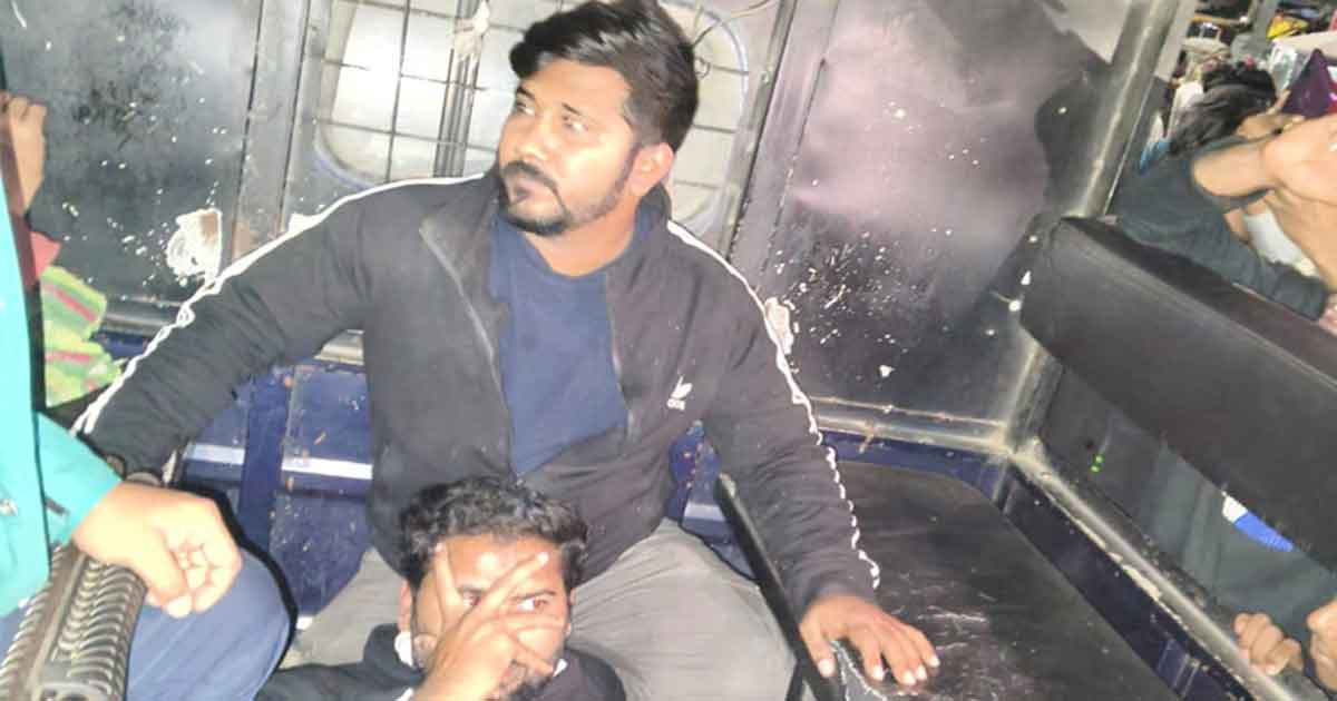 রংপুরে বিশ্ববিদ্যালয় এলাকায় অস্ত্রসহ ধরা পড়লেন দুই এনসিপি নেতা