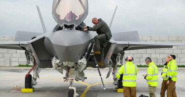 যুক্তরাষ্ট্র থেকে শক্তিশালী এফ-৩৫ যুদ্ধবিমান কিনছে সৌদি আরব