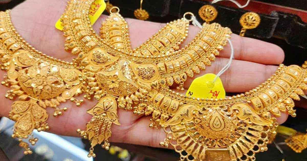 আজ দুই লাখের সামান্য উপরে বিক্রি হচ্ছে স্বর্ণ, জেনে নিন কত