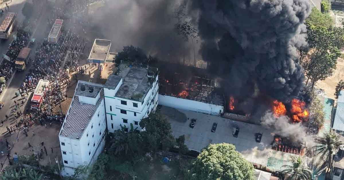 দুই ঘণ্টা পর নিভল গাজীপুরের কয়েল কারখানার আগুন