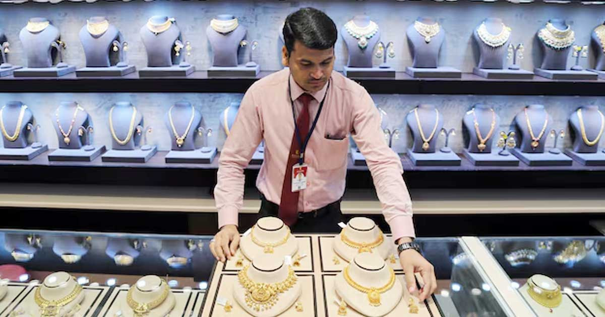 স্বর্ণের দামে পতন