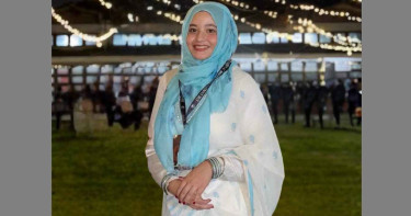 বাসায় ককটেল হামলার ঘটনায় ডাকসু নেত্রীর স্ট্যাটাস