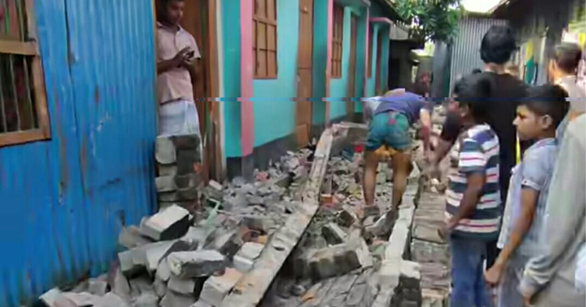 নারায়ণগঞ্জে ভূমিকম্পে দেয়াল ধসে নিহত মা, আহত মেয়ে