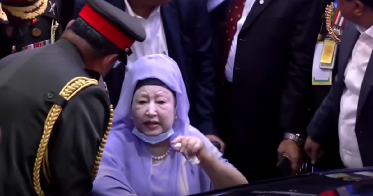 সেনাকুঞ্জ থেকে ফিরোজায় ফিরেছেন বেগম খালেদা জিয়া