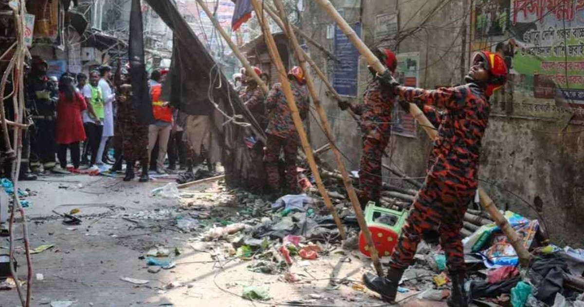 ভূমিকম্পে ক্ষতিগ্রস্ত পরিবারকে আর্থিক সহায়তা দেবে ঢাকা জেলা প্রশাসন