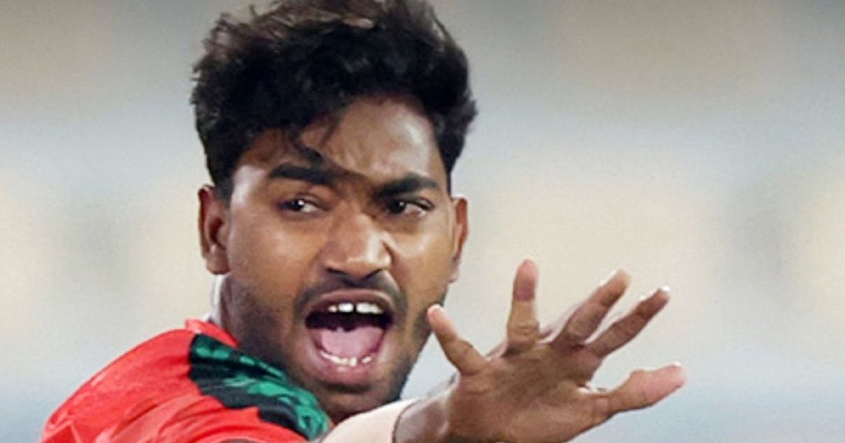 ৬২ রানে ৪ উইকেট হারিয়ে চাপে পাকিস্তান