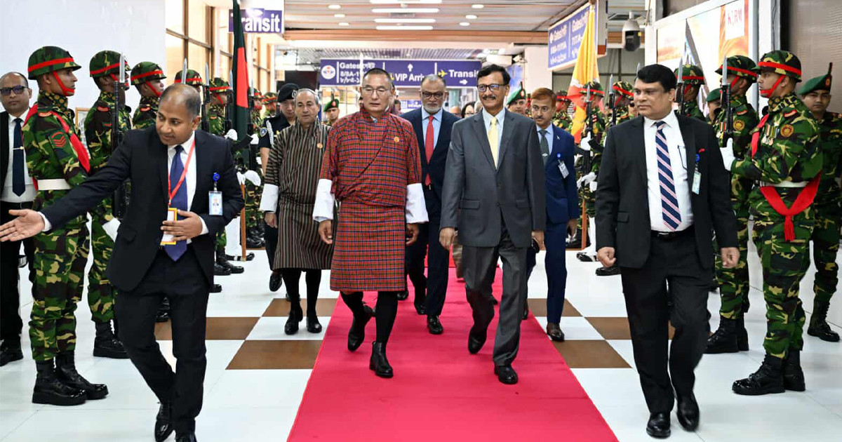 ঢাকা ছাড়লেন ভুটানের প্রধানমন্ত্রী শেরিং তোবগে