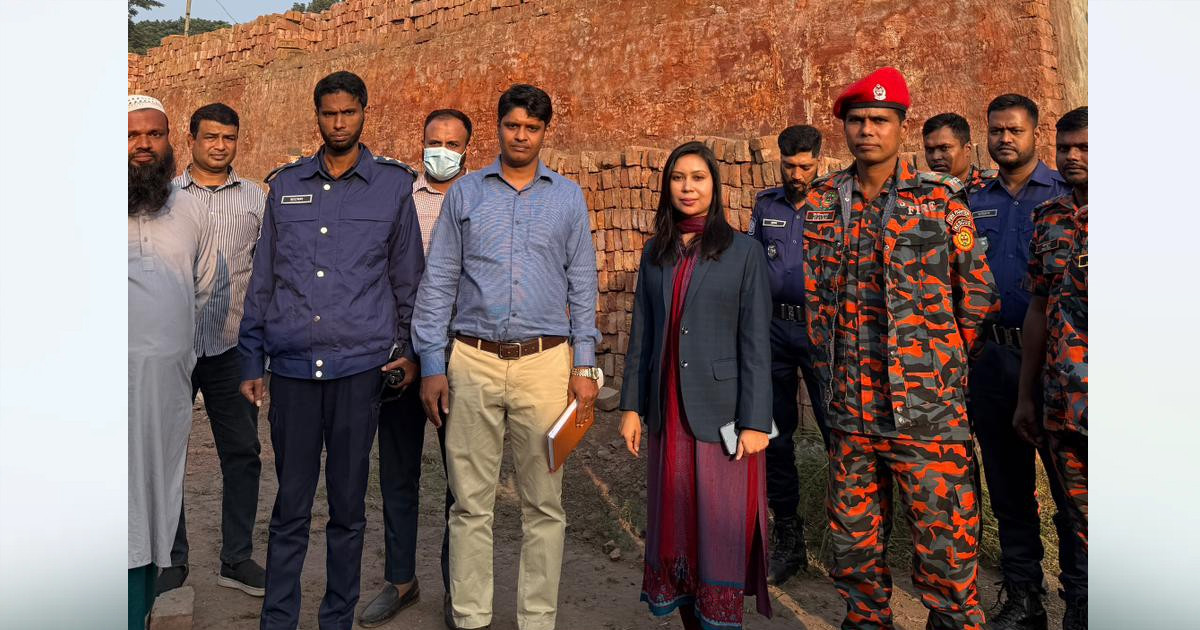 পরিবেশ ছাড়পত্র ছাড়াই সদরপুরে অবৈধভাবে ইটভাটা, লাখ টাকা জরিমানা