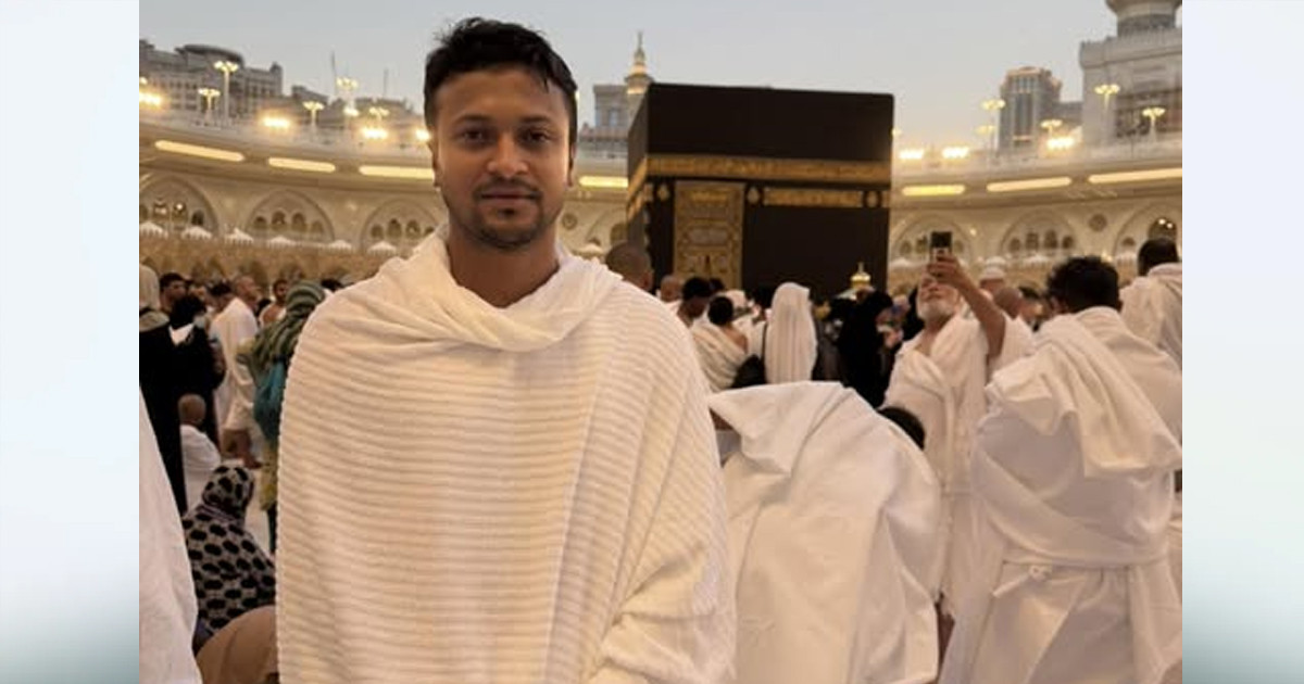 আল্লাহ যেন বাংলাদেশের মানুষকে নিরাপদে রাখেন: সাকিব