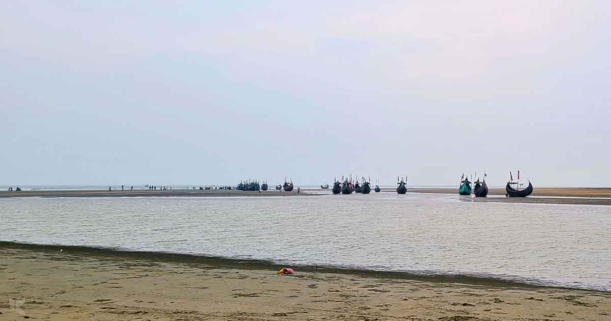 মালয়েশিয়ায় পাচারের জন্য রাতের আঁধারে নারী-শিশুদের নেওয়া হয় দুর্গম বিচে, অতঃপর…