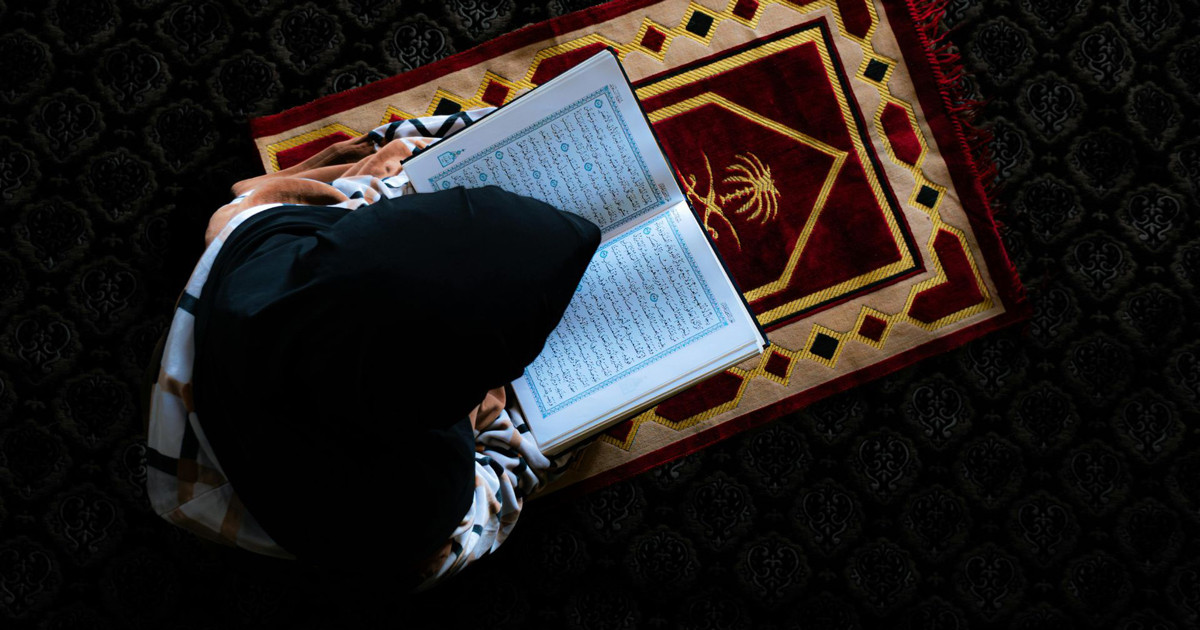 রেকর্ড গড়লেন সৌদি নারী, ৭০ বছর বয়সে কোরআনের হাফেজ