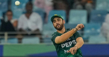 সবাইকে পেছনে ফেলে পাকিস্তানি ক্রিকেটারের বিশ্ব রেকর্ড