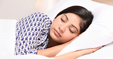 শীতকালে বেশি ঘুম পায় যে কারণে