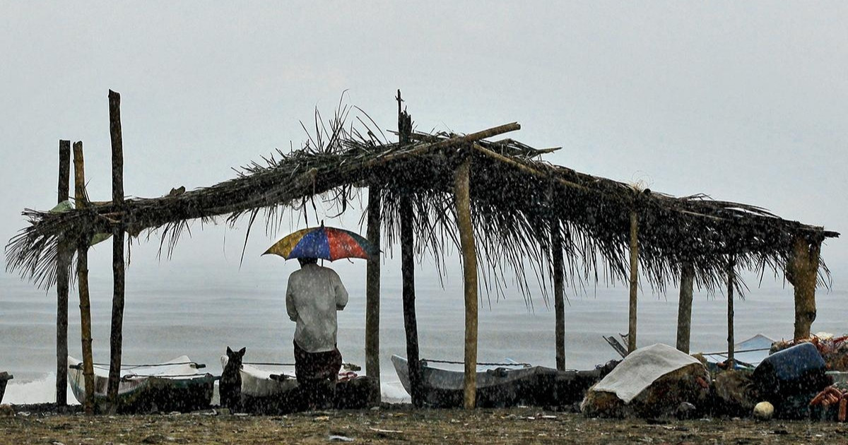 শ্রীলঙ্কায় বন্যা-ভূমিধসে কমপক্ষে ৩১ জনের মৃত্যু