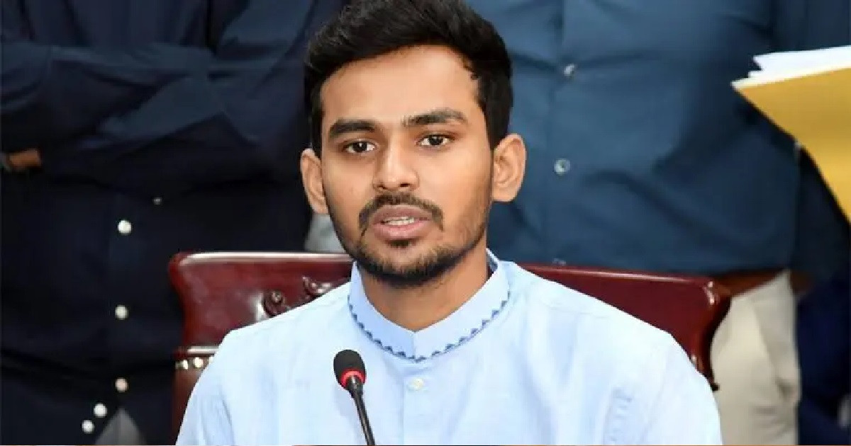 দুই ছাত্র প্রতিনিধিসহ কয়েকজন উপদেষ্টা পদত্যাগ করে নির্বাচনে যাচ্ছেন: আসিফ মাহমুদ