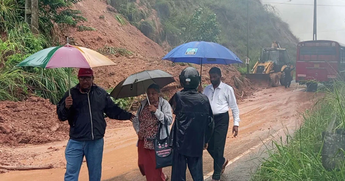 বন্যা-ভূমিধসে শ্রীলঙ্কায় ৪০ জনের প্রাণহানি, নিখোঁজ ২১