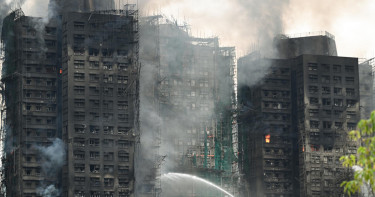 হংকংয়ে বহুতল ভবনে আগুনে নিহত বেড়ে ৫৫, নিখোঁজ ২৭৯ জন