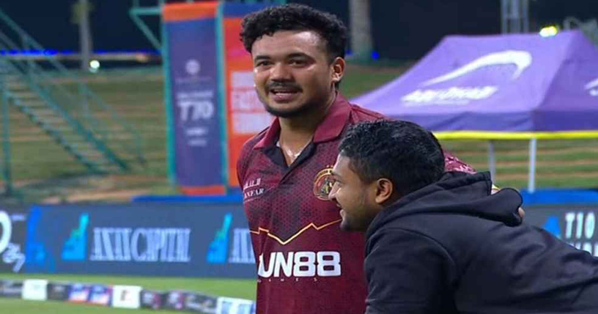 দীর্ঘদিন পর ম্যাচ চলাকালীন একসঙ্গে সাকিব-তাসকিন