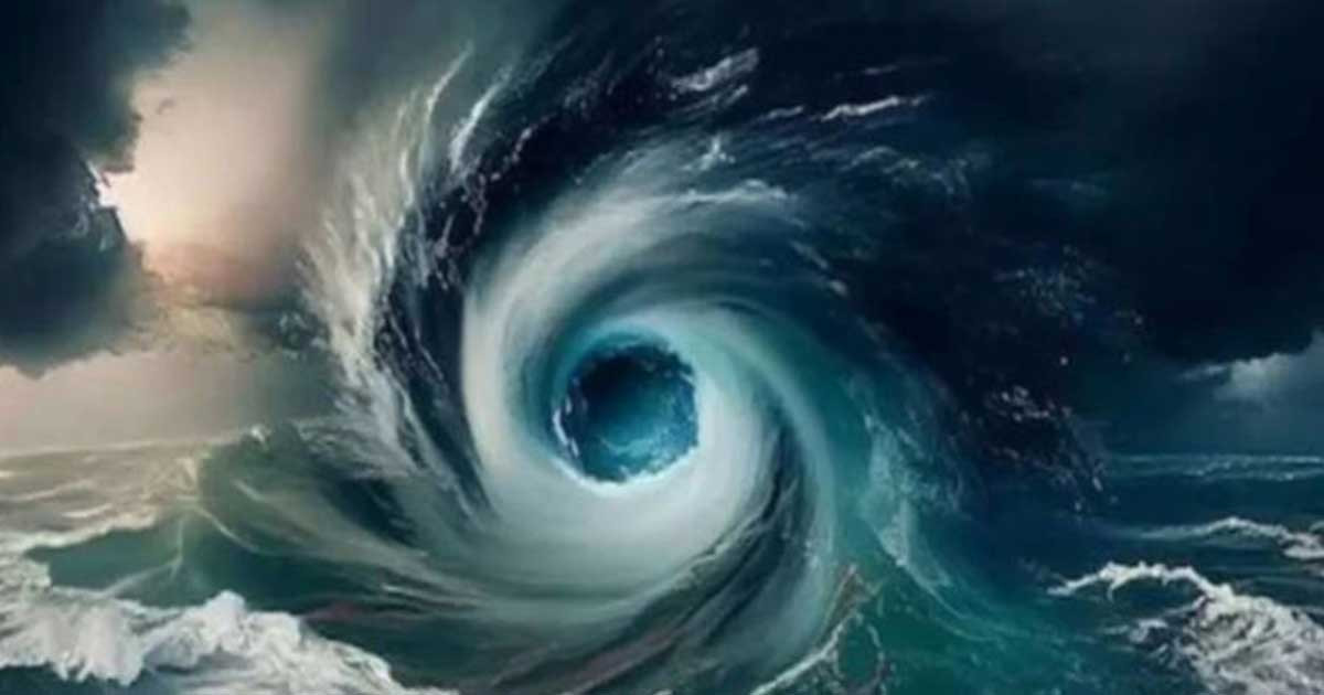 শক্তি বাড়িয়ে ৮৮ কিলোমিটার বেগে এগোচ্ছে ঘূর্ণিঝড় ‘ডিটওয়াহ’