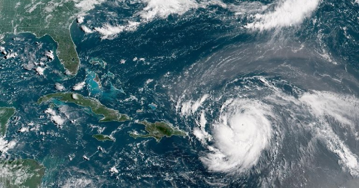 ঘূর্ণিঝড় ‘ডিটওয়াহ’: চার সমুদ্রবন্দরে ২ নম্বর সংকেত